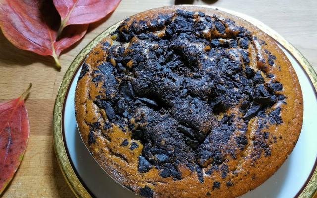 Torta di castagne, pere e cioccolato