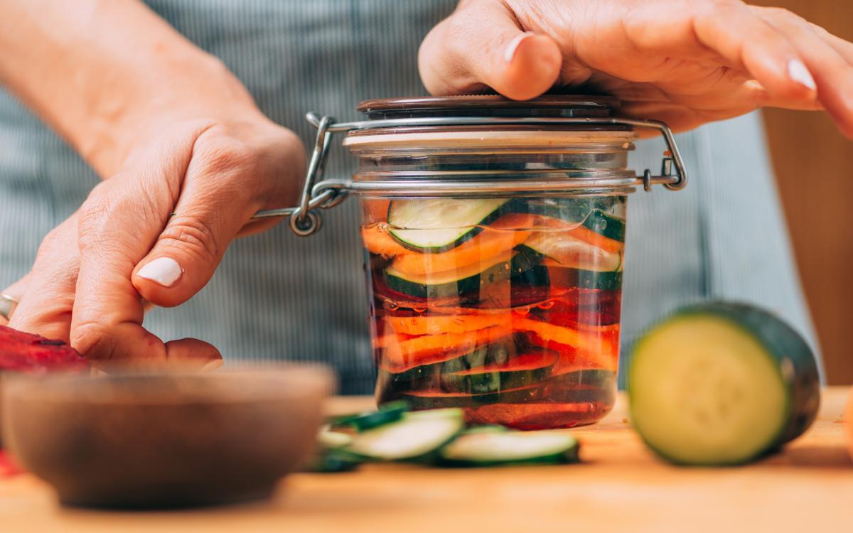 Guida alla scoperta e conoscenza delle verdure fermentate