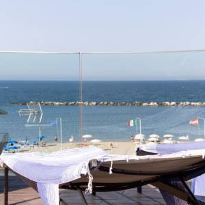 terrazza fronte mare hotel igea marina